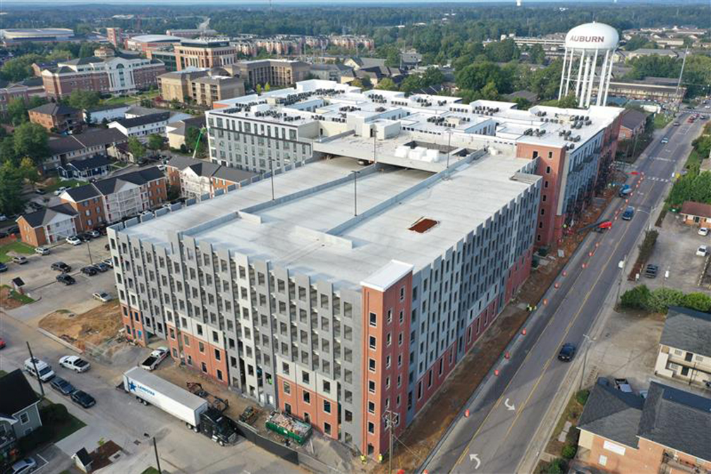 <strong>The Hub at Auburn Parking Structure</strong>